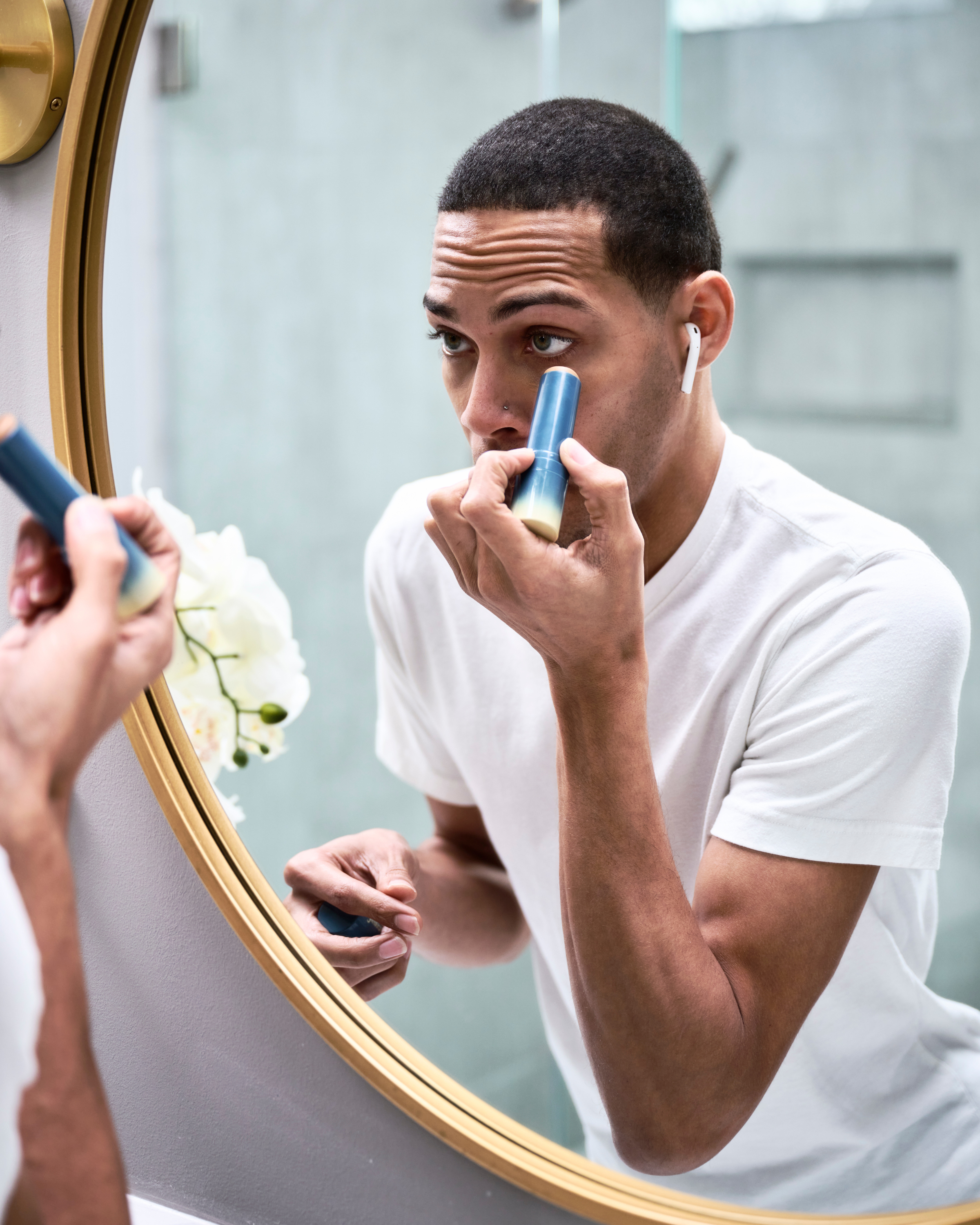 Choosing and Applying Men's Concealer Like a Pro